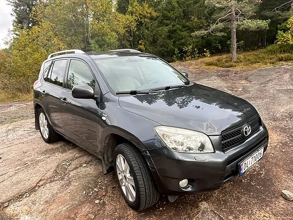 Toyota Rav4 2007 photo 2
