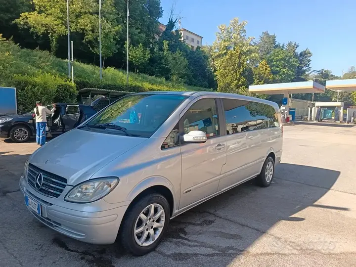 Mercedes-Benz Viano 2006 photo 2