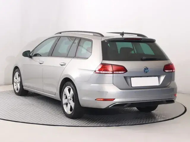 Volkswagen Golf Variant 2018 photo 3