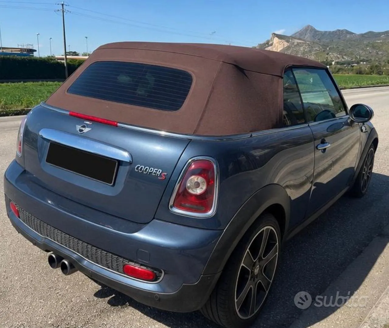 Mini Cooper S 2011 photo 2