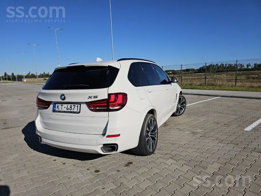 BMW X5 2016 photo 2
