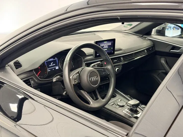 Audi A4 2018 photo 3