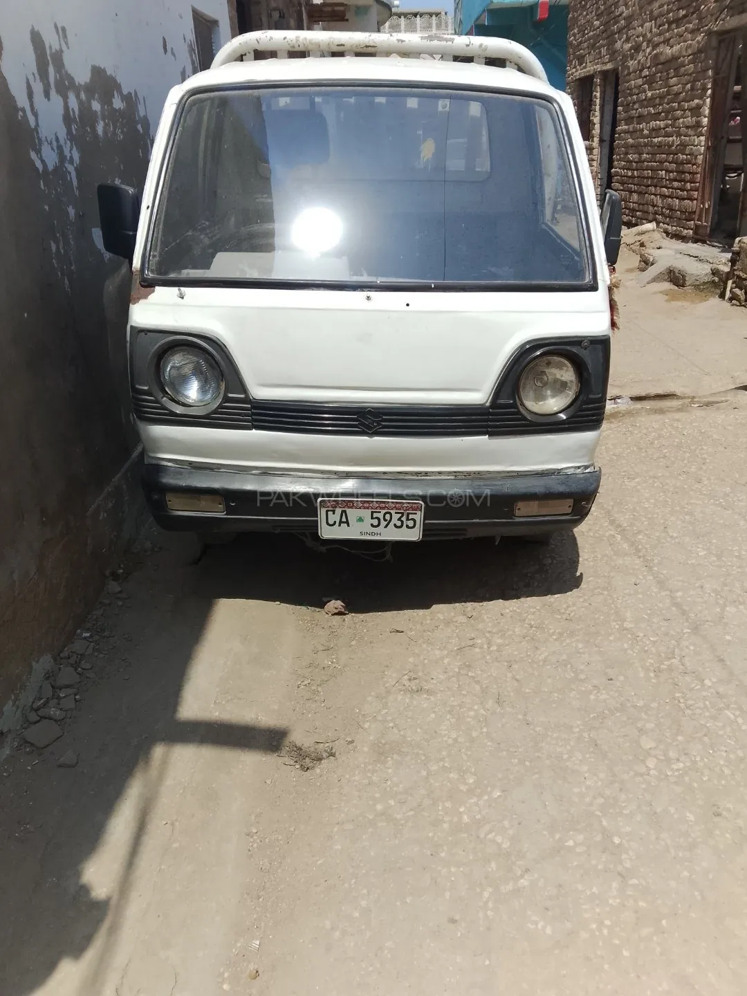 Suzuki Ravi