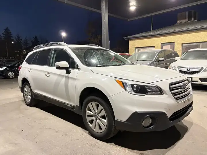 Subaru Outback 2016 photo 2