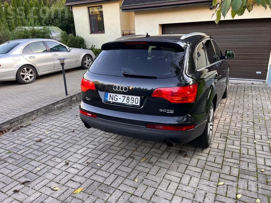 Audi Q7 2006 photo 2