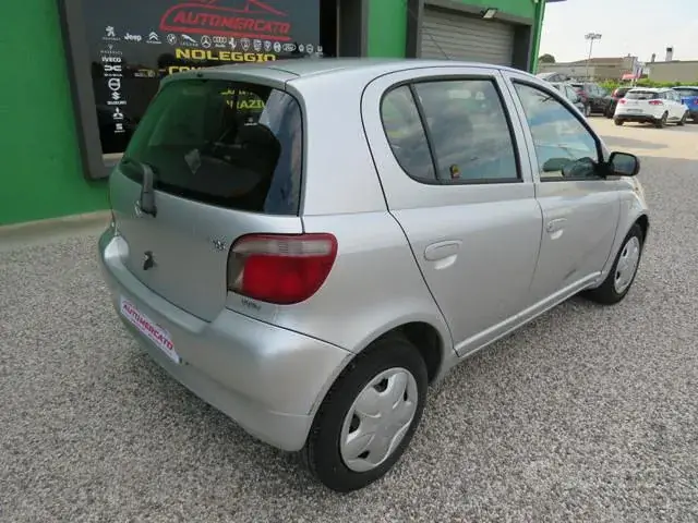 Toyota Yaris 2002 photo 5