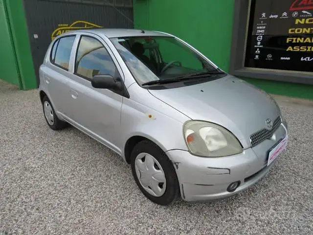 Toyota Yaris 2002 photo 4