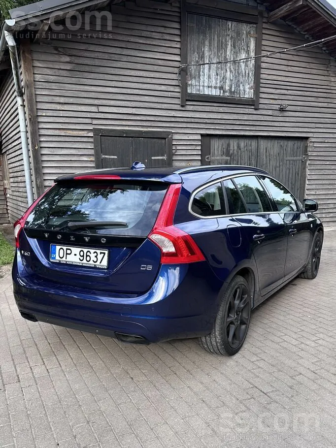 Volvo V60 2015 photo 3