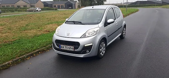 Peugeot 107 2013 photo 3