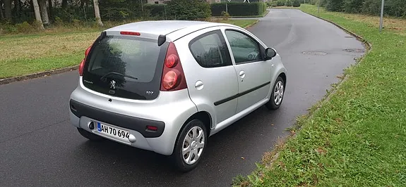Peugeot 107 2013 photo 4