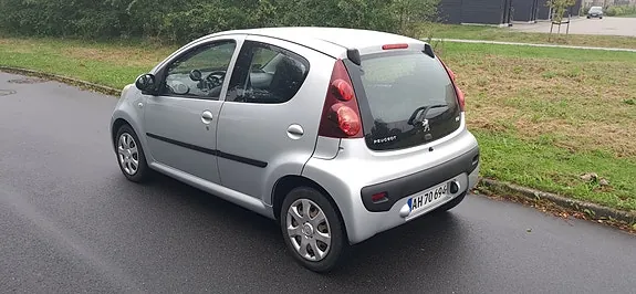 Peugeot 107 2013 photo 5