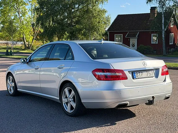 Mercedes-Benz E220 2012 photo 4