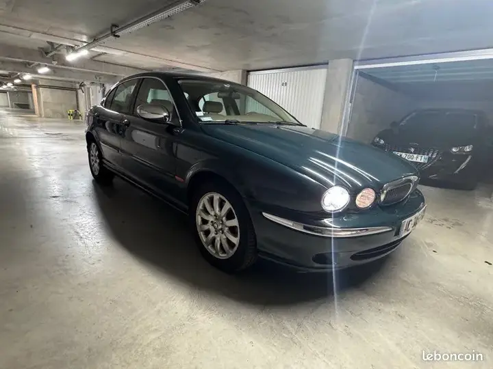 Jaguar X-Type