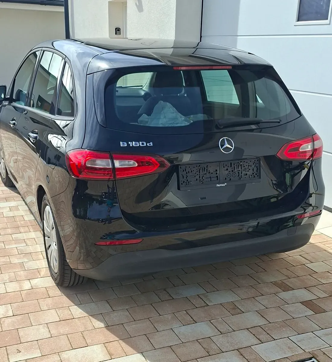 Mercedes-Benz B-Class 2019 photo 2