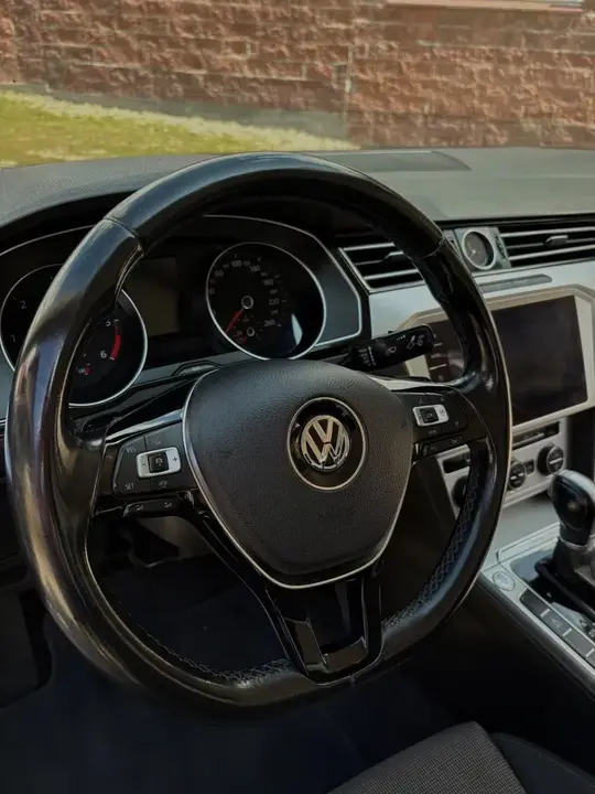 Volkswagen Passat 2018 photo 2
