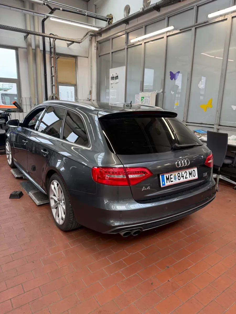 Audi A4 2013 photo 3