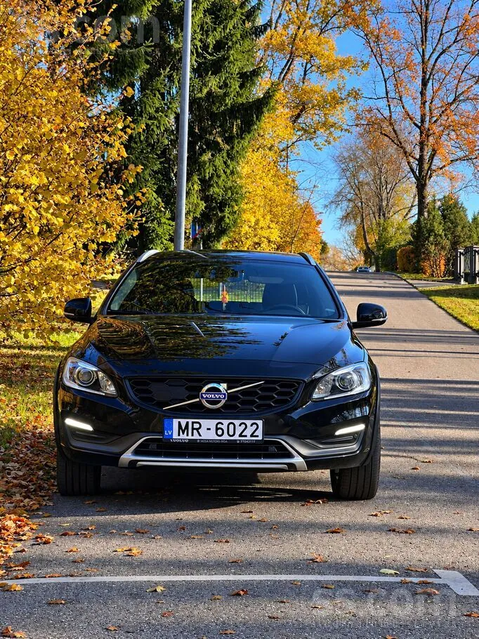 Volvo V60 2015 photo 2