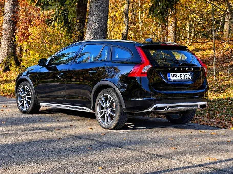 Volvo V60 2015 photo 3