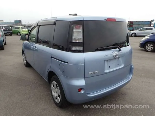 Toyota Sienta G 2013 photo 3