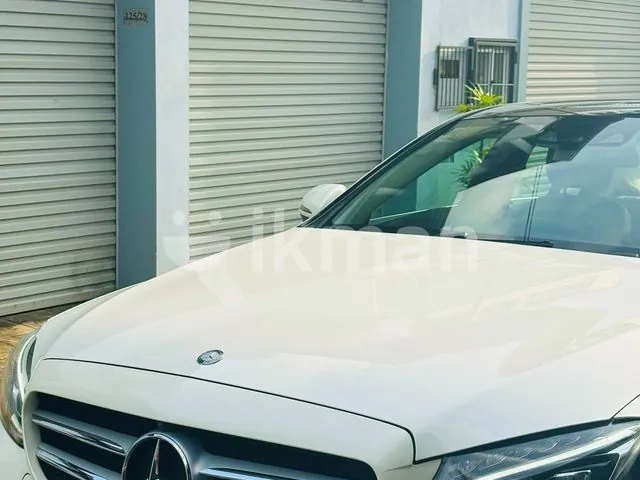 Mercedes-Benz C350 2016 photo 2