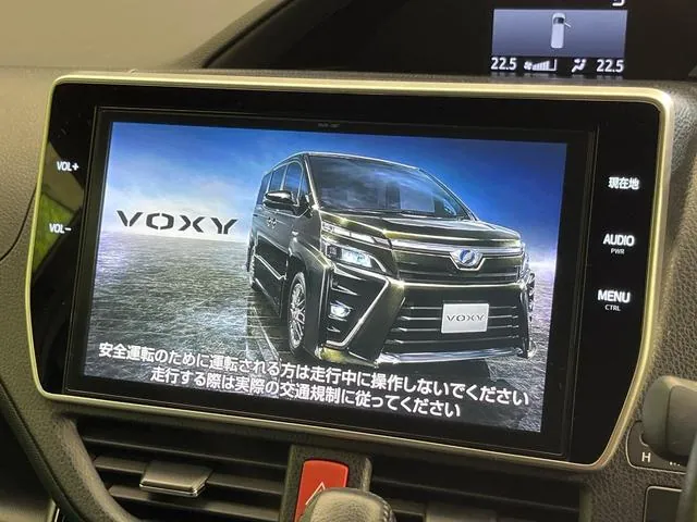 Toyota Vocsei Zs 2017 photo 4