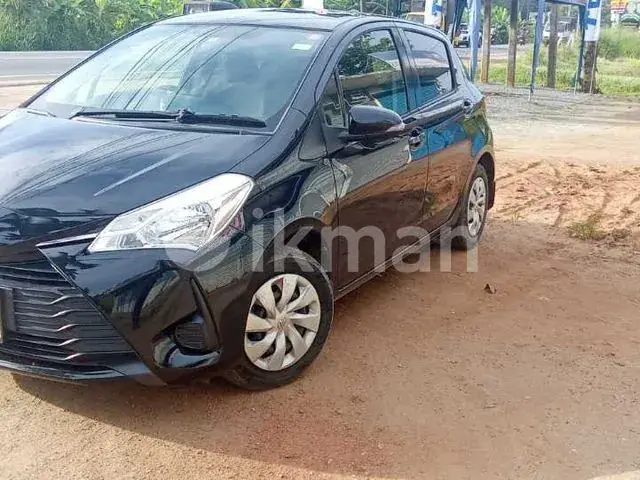 Toyota Vitz 2017 photo 3