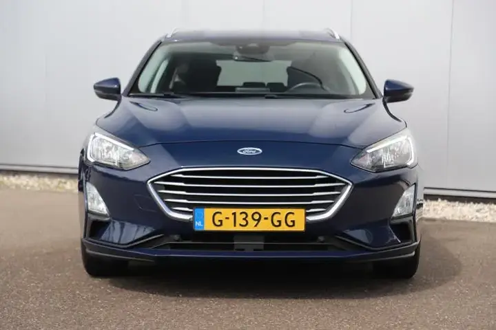 Ford Focus 2019 photo 2