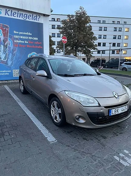 Renault Megane Iii 2011 photo 2