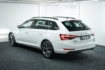 Skoda Superb 2023 photo 4