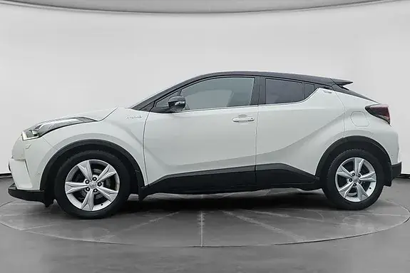 Toyota C-Hr 2019 photo 2