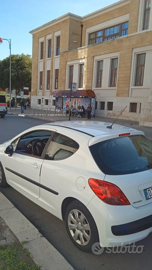 Peugeot 207