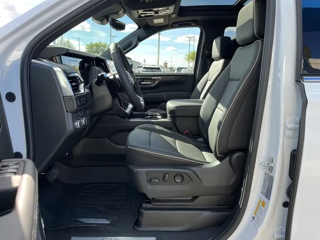 GMC Yukon 2026 photo 5