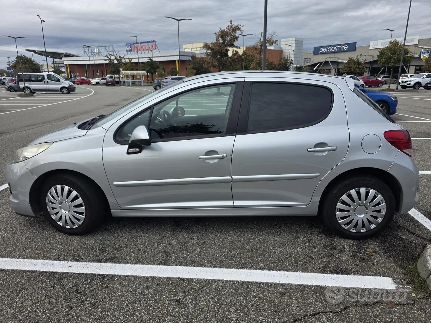 Peugeot 207 2010 photo 3