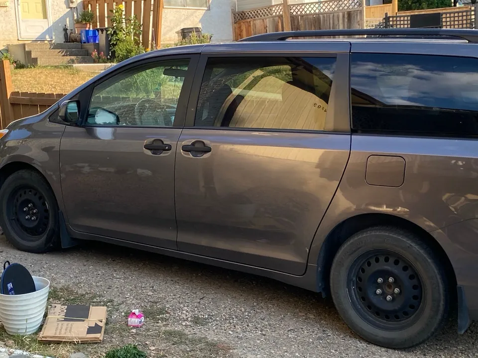 Toyota Sienna 2014 photo 2