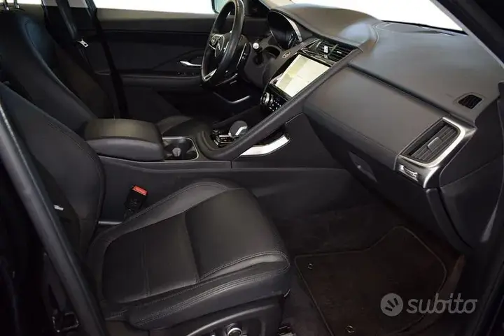 Jaguar E-Pace 2022 photo 3