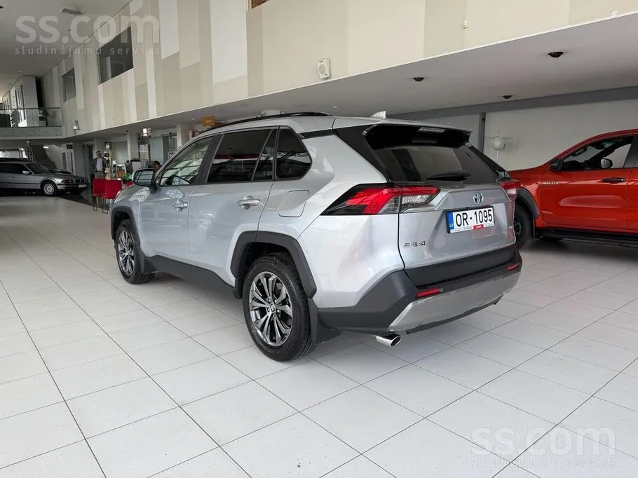 Toyota Rav4 2025 photo 2