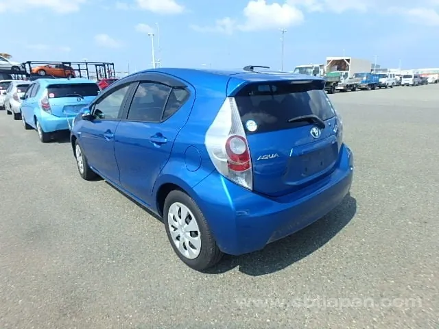 Toyota Aqua S 2012 photo 3