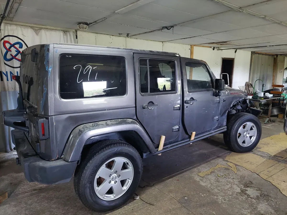 Jeep Wrangler 2016 photo 2