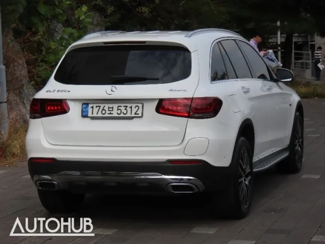 Mercedes-Benz Glc-Class 2021 photo 3