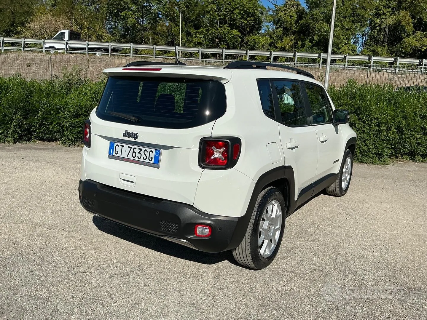 Jeep Renegade 2024 photo 3