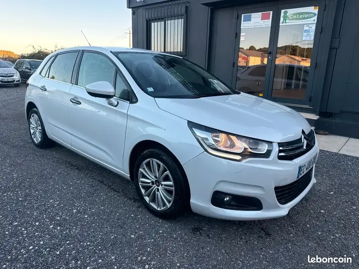 Citroen C4 2016 photo 2
