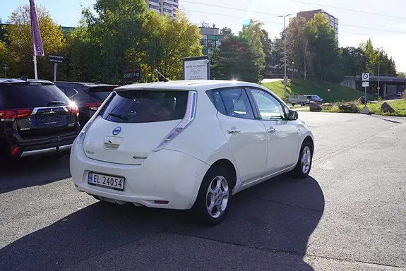 Nissan Leaf 2012 photo 4