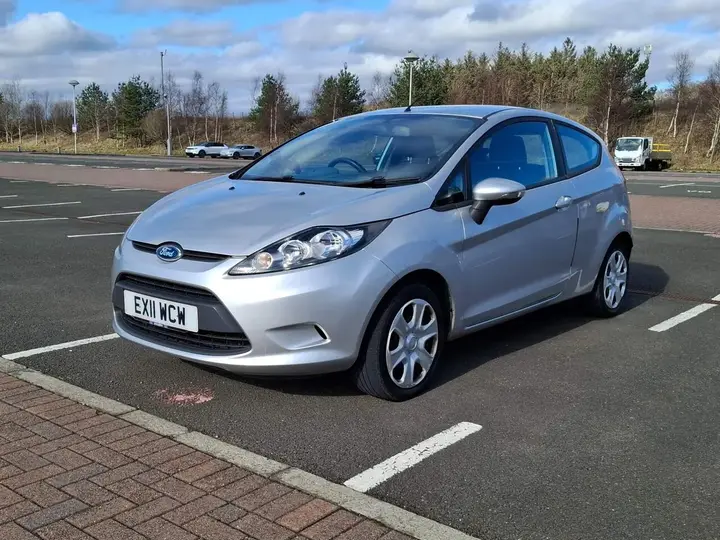 Ford Fiesta 2011 photo 3