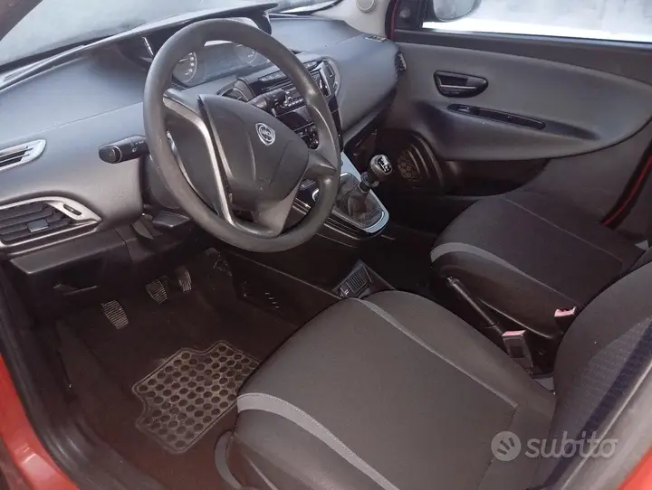 Lancia Ypsilon 2017 photo 4