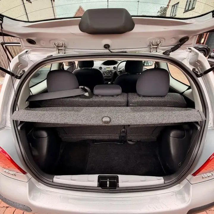 Toyota Yaris 2003 photo 5