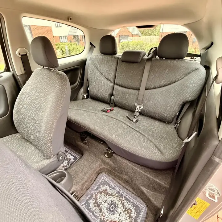 Toyota Yaris 2003 photo 4