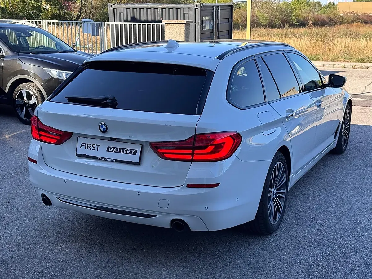BMW 5 Series 2017 photo 2