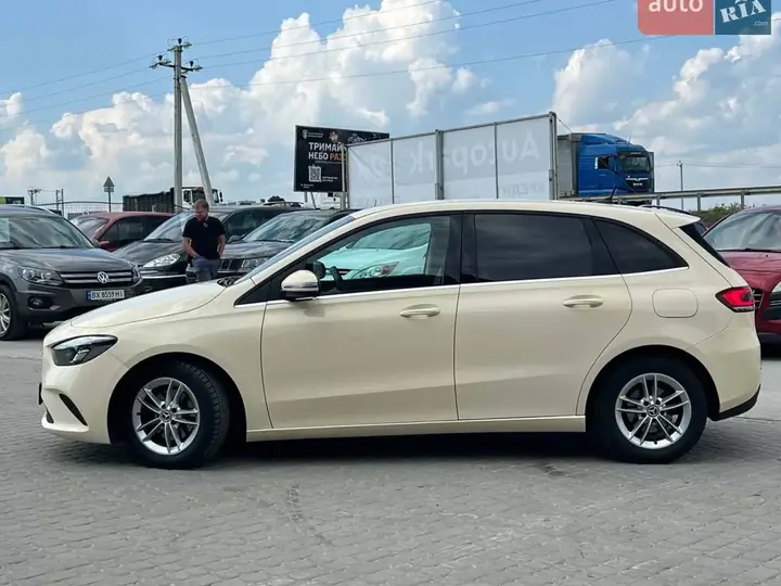 Mercedes-Benz B-Class 2019 photo 4