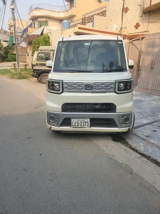 Daihatsu Wake