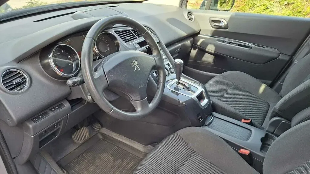 Peugeot 5008 2016 photo 3